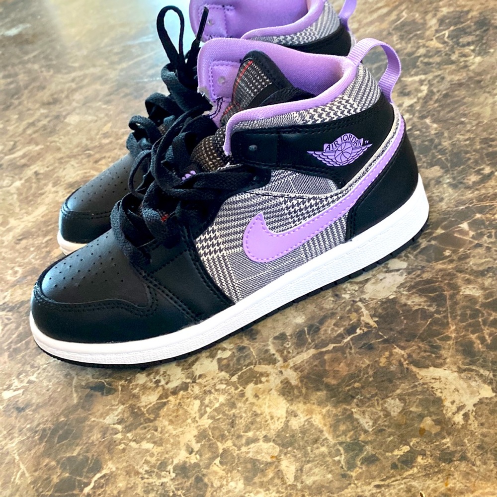 Air Jordan Retro 1 purple and black shoes. Brand new never worn